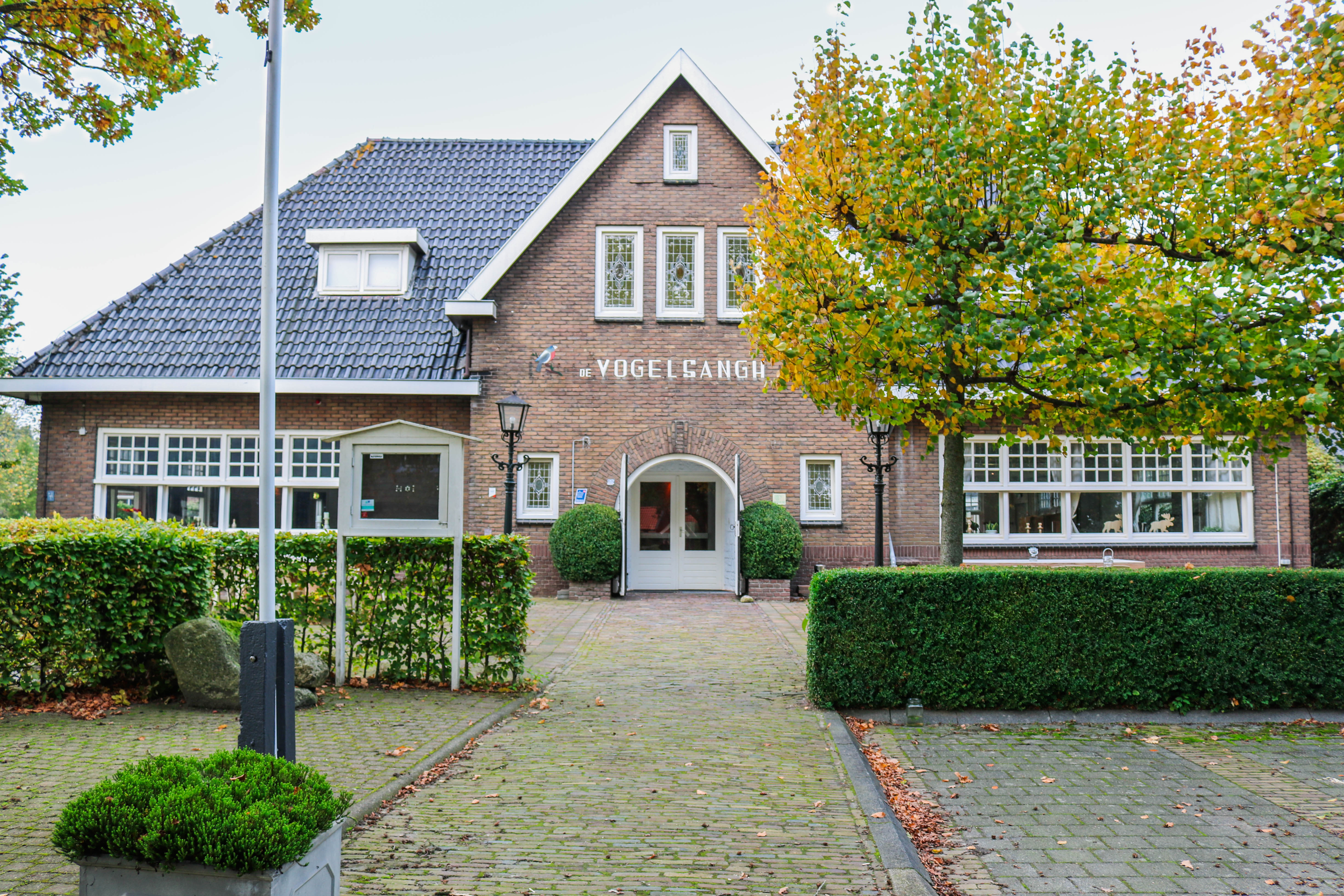 Vooraanzicht accommodatie